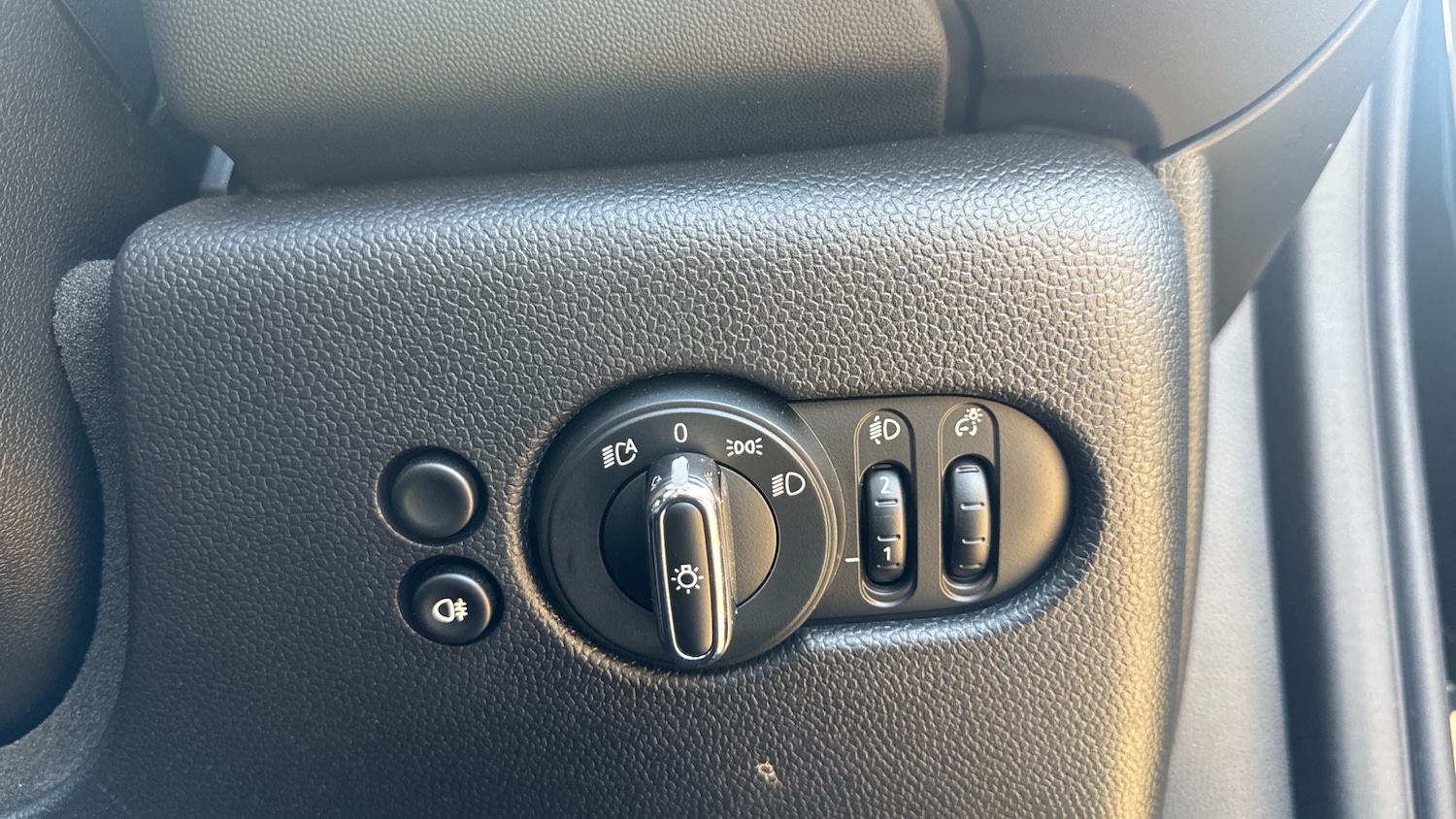 Used MINI Convertible 2023 for sale - 77774394: Photo 24