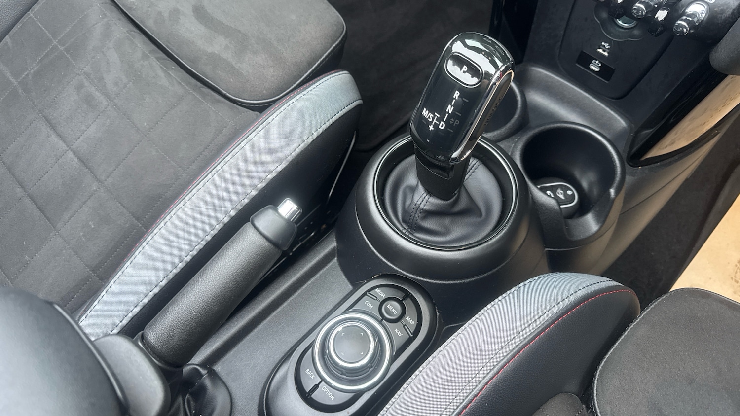 Used MINI Convertible 2024 for sale - 77220727: Photo 10