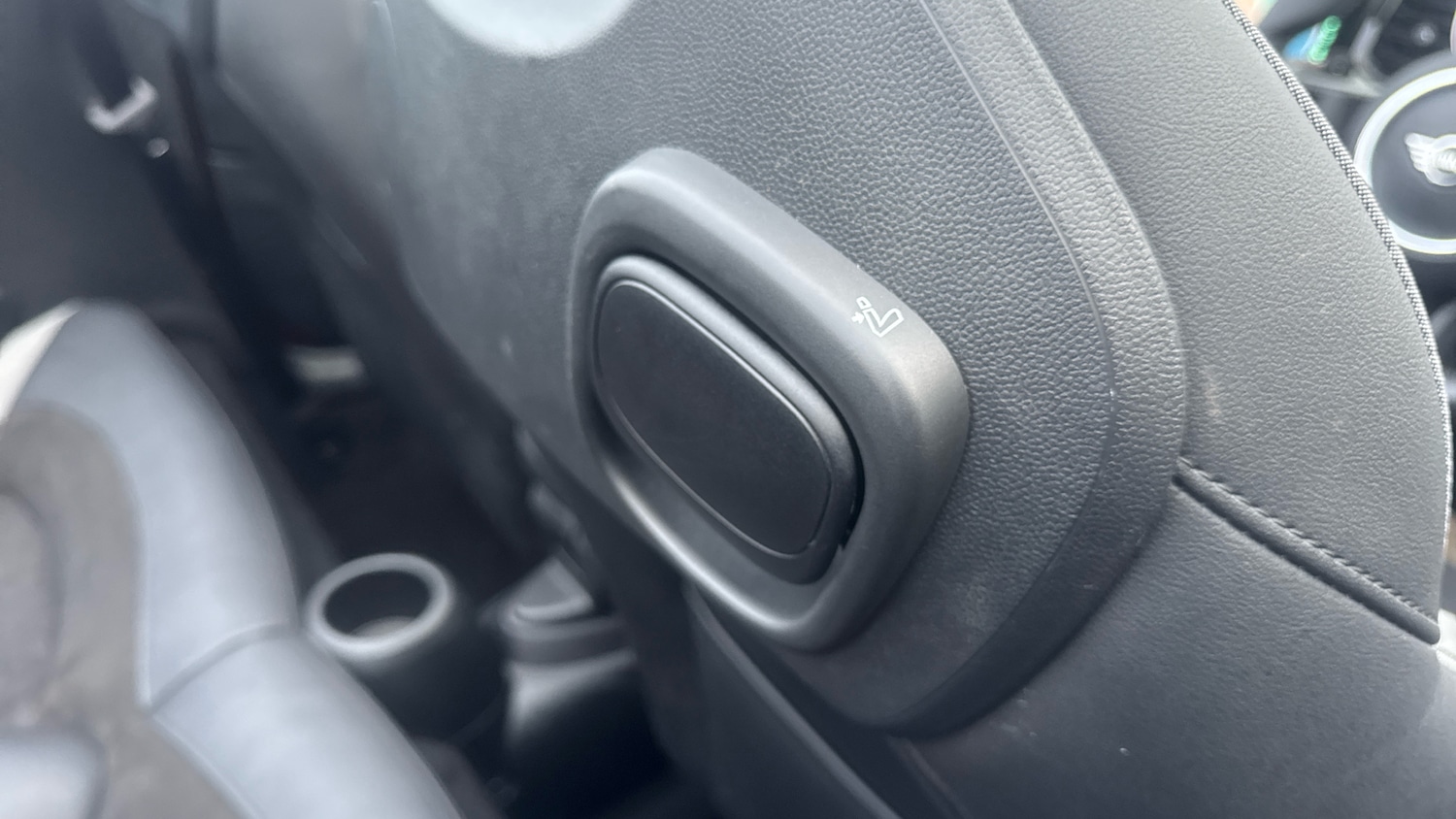 Used MINI Convertible 2024 for sale - 77220727: Photo 31