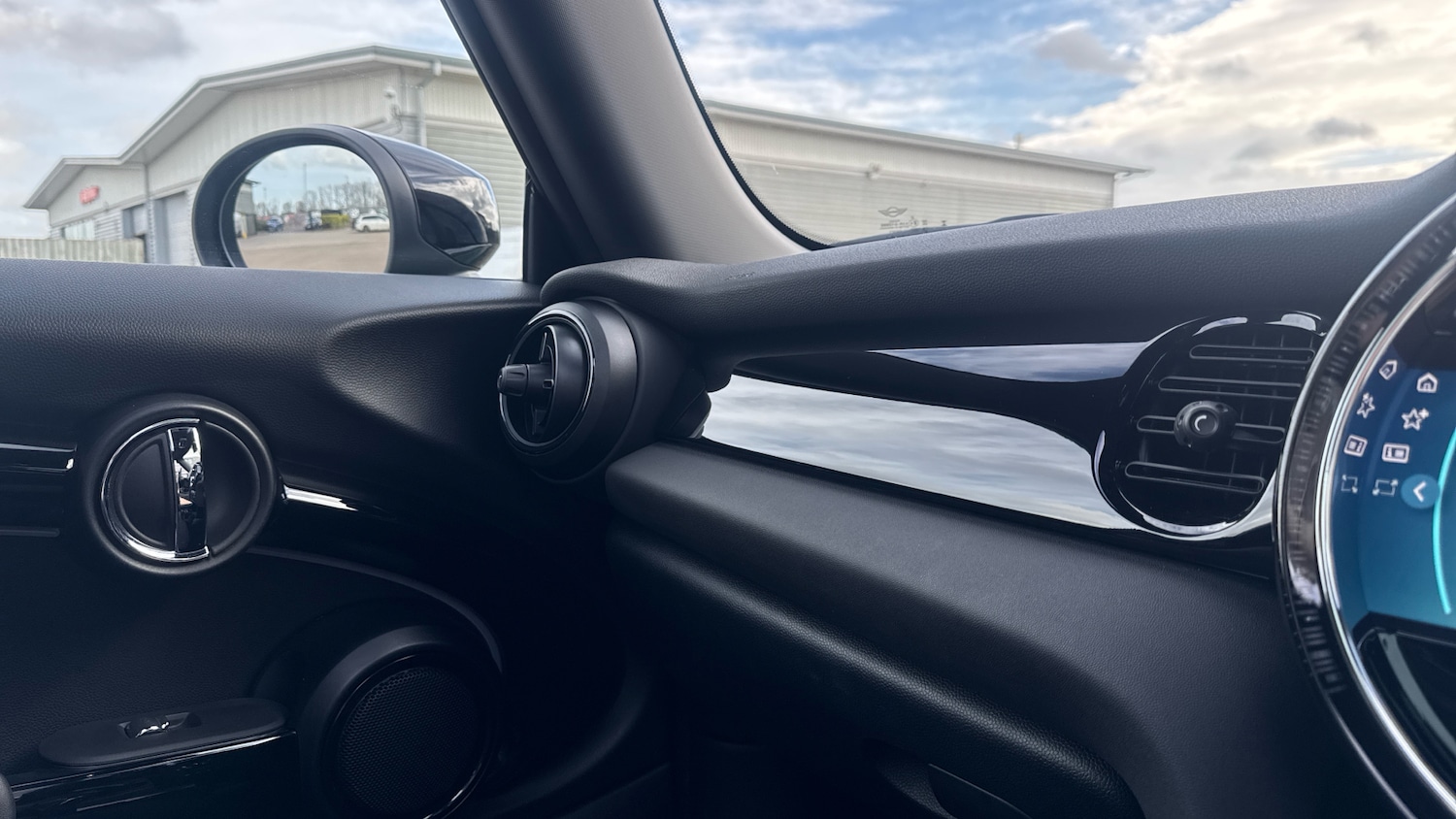 Used MINI Hatch 2023 for sale - 77703064: Photo 30