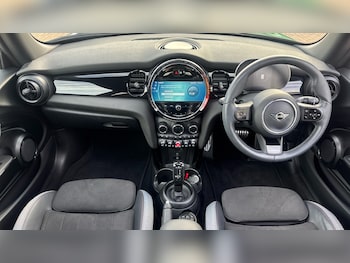 Used MINI Hatch 2023 for sale - 77703064: Photo