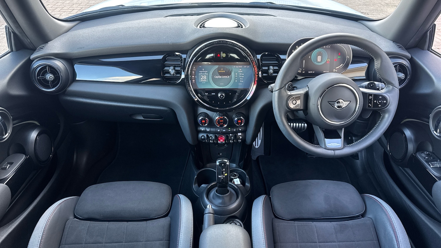 Used MINI Hatch 2023 for sale - 76401918: Photo 4