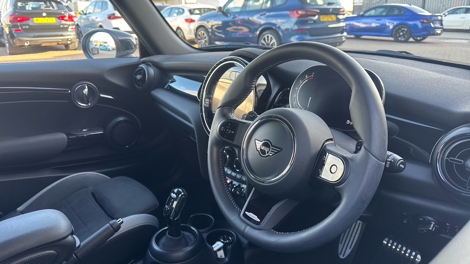 Used MINI Hatch 2023 for sale - 76401918: Photo 6