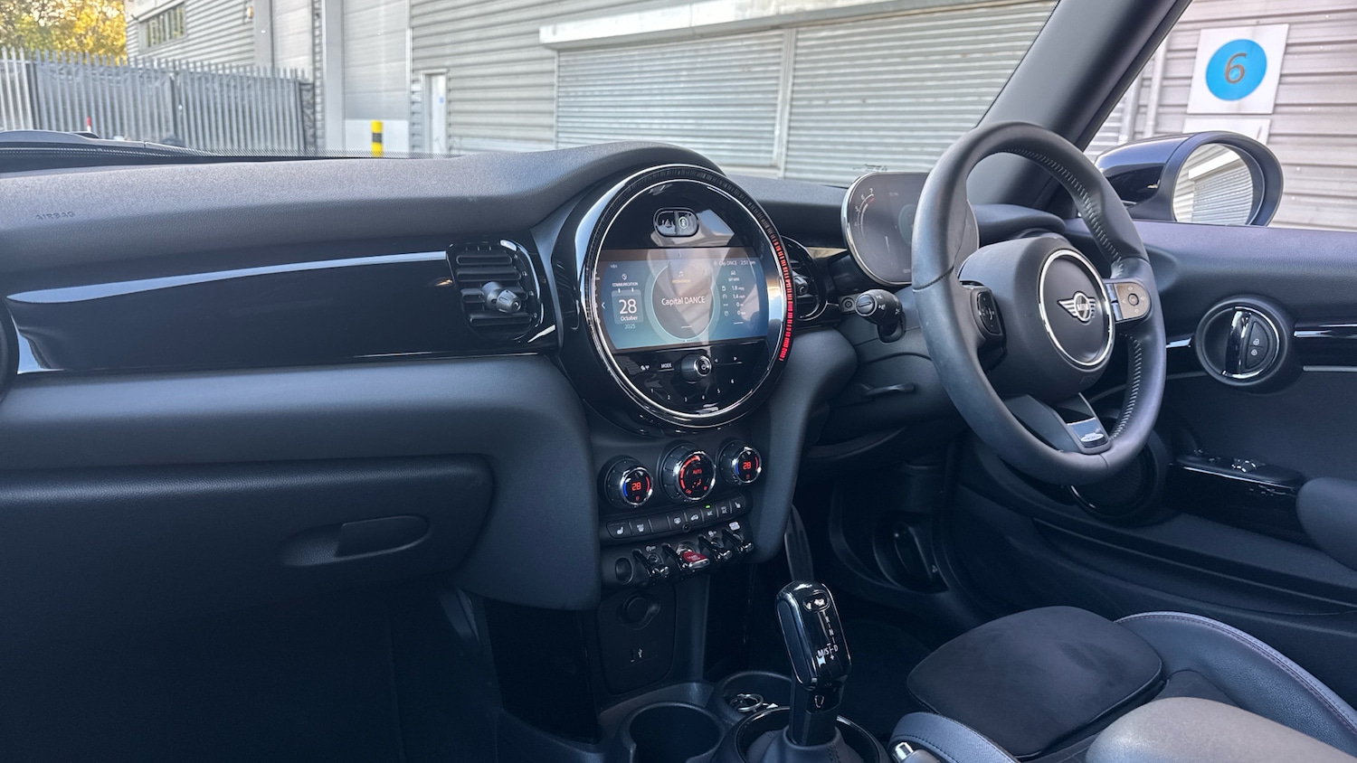 Used MINI Hatch 2023 for sale - 76401918: Photo 7