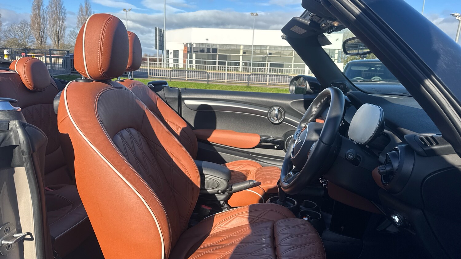 Used MINI Convertible 2023 for sale - 77817887: Photo 11