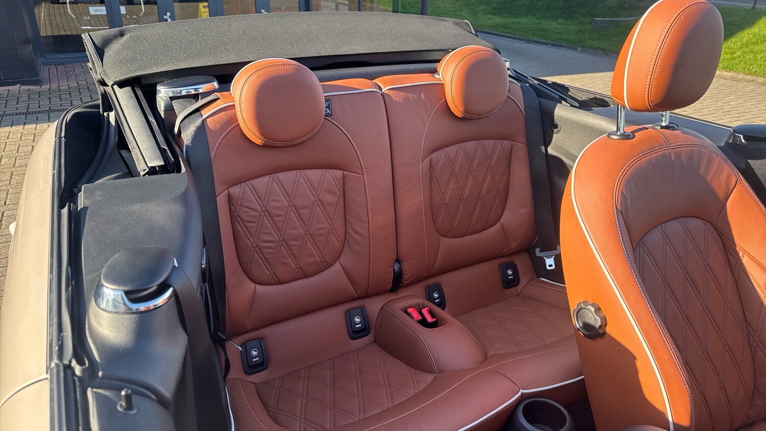 Used MINI Convertible 2023 for sale - 77817887: Photo 12