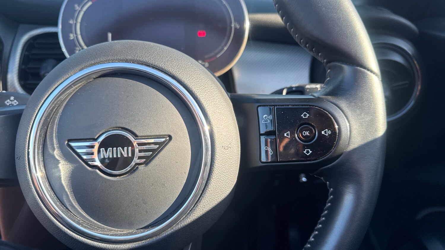 Used MINI Convertible 2023 for sale - 77817887: Photo 18