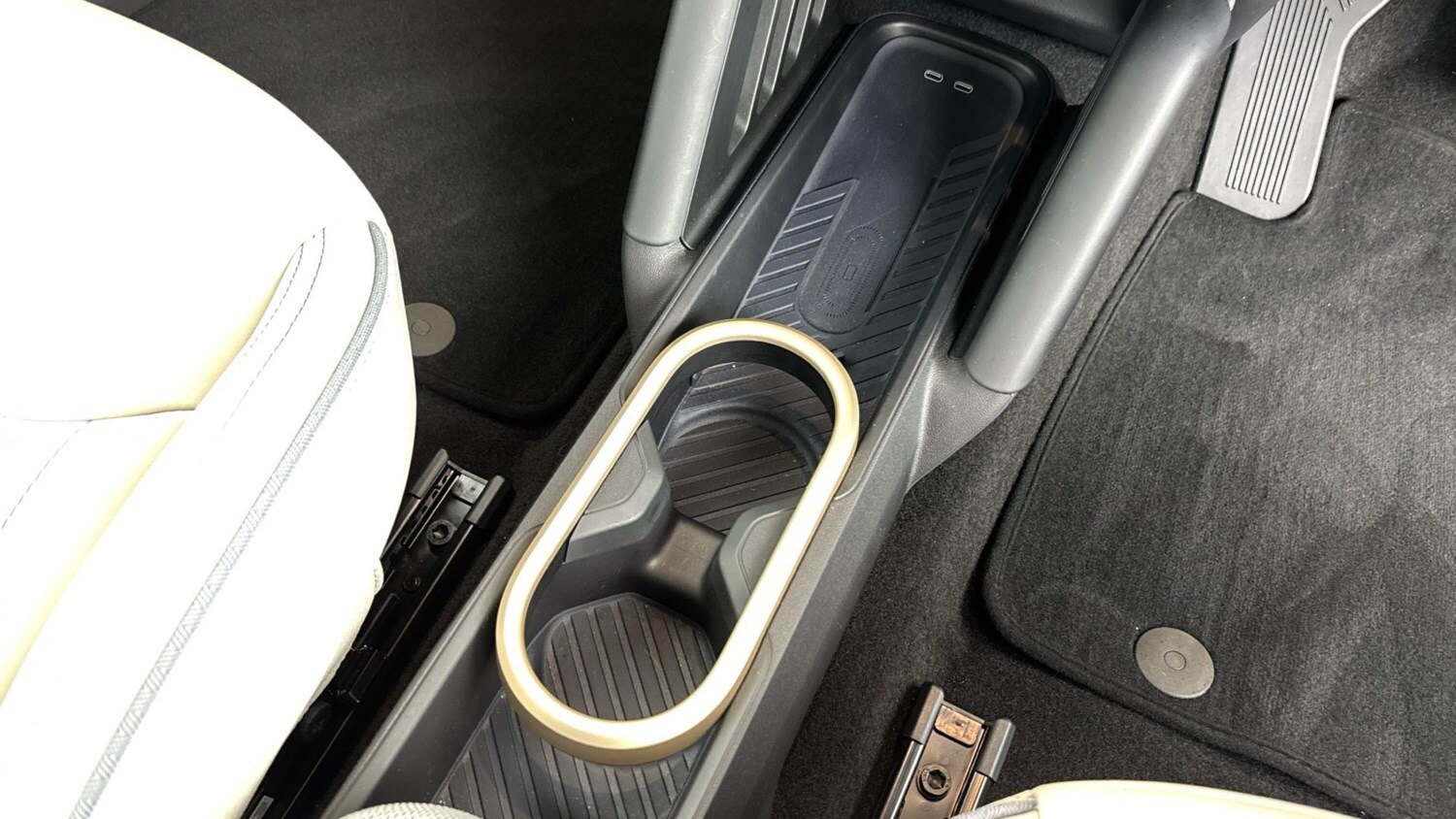 2024 MINI Cooper 135kW E Exclusive 41kWh 3dr Auto Electric Hatchback Hatchback E - Picture 10 of 24