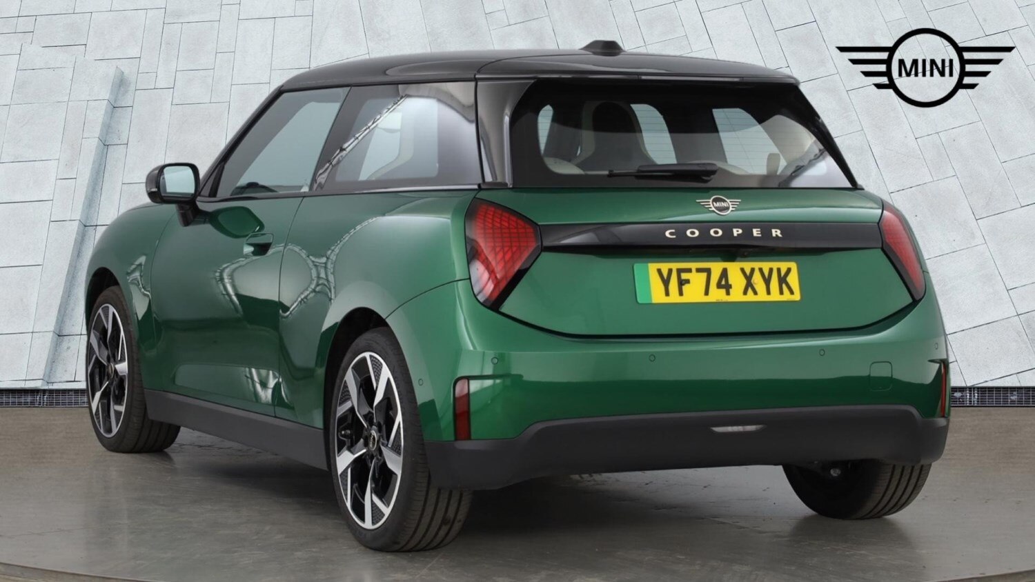 2024 MINI Cooper 135kW E Exclusive 41kWh 3dr Auto Electric Hatchback Hatchback E - Picture 2 of 24
