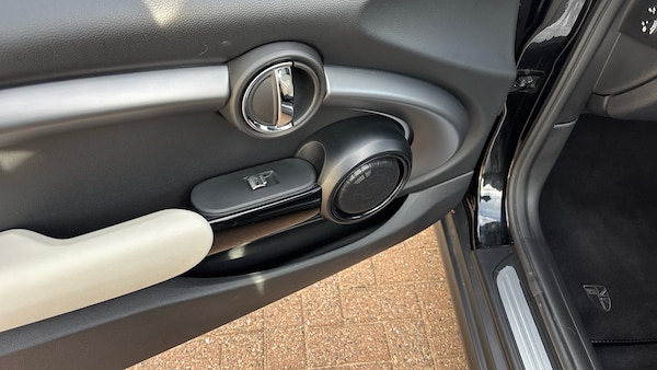 Used MINI Convertible 2024 for sale - 76222180: Photo 30