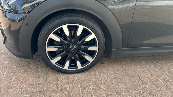 Used MINI Convertible 2024 for sale - 76222180: Photo 40