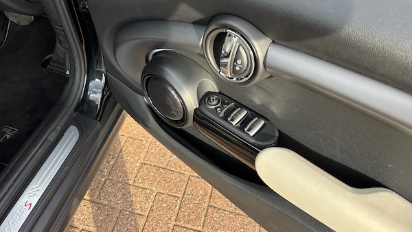 Used MINI Convertible 2024 for sale - 76222180: Photo 45
