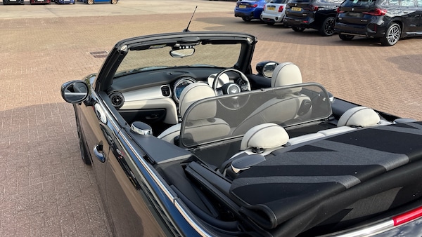 Used MINI Convertible 2024 for sale - 76222180: Photo 54