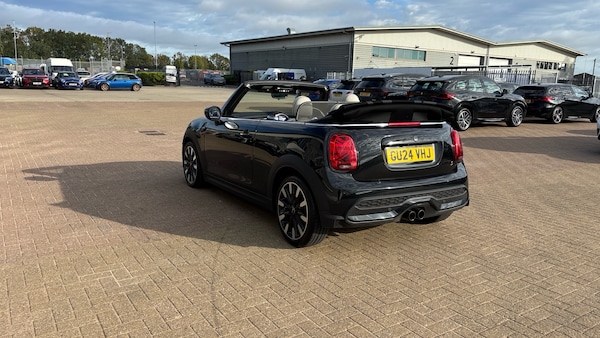 Used MINI Convertible 2024 for sale - 76222180: Photo 55