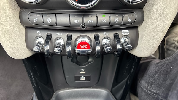 Used MINI Convertible 2024 for sale - 76222180: Photo 70