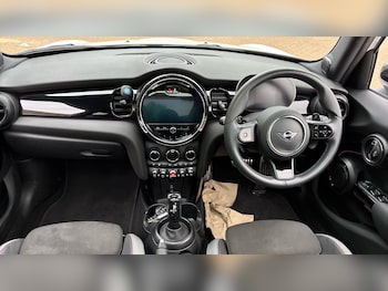 Used MINI Hatch 2023 for sale - 75870093: Photo