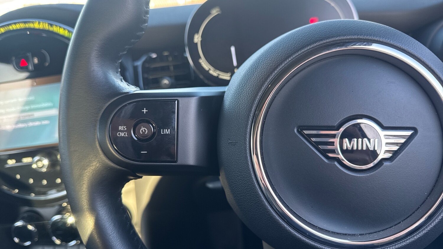 Used MINI Hatch 2022 for sale - 76903853: Photo 17