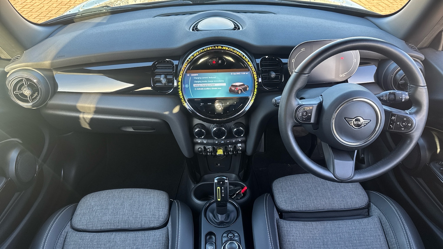 Used MINI Hatch 2022 for sale - 76903853: Photo 4