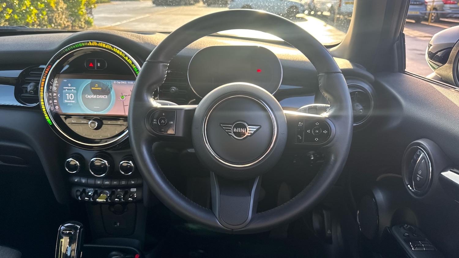 Used MINI Hatch 2022 for sale - 76903853: Photo 5