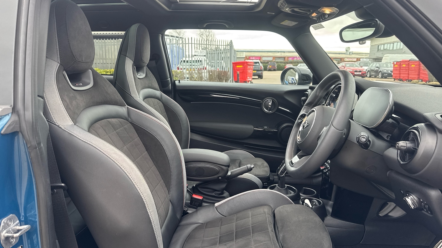 Used MINI Hatch 2023 for sale - 77851191: Photo 11