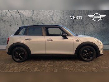 Used MINI Hatch 2019 for sale - 77035717: Photo