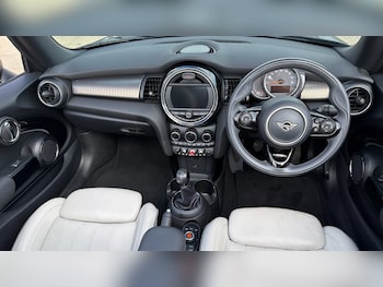 Used MINI Convertible 2019 for sale - 79572158: Photo