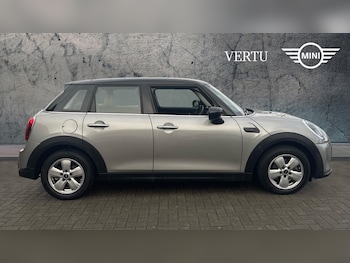 Used MINI Hatch 2023 for sale - 76684739: Photo