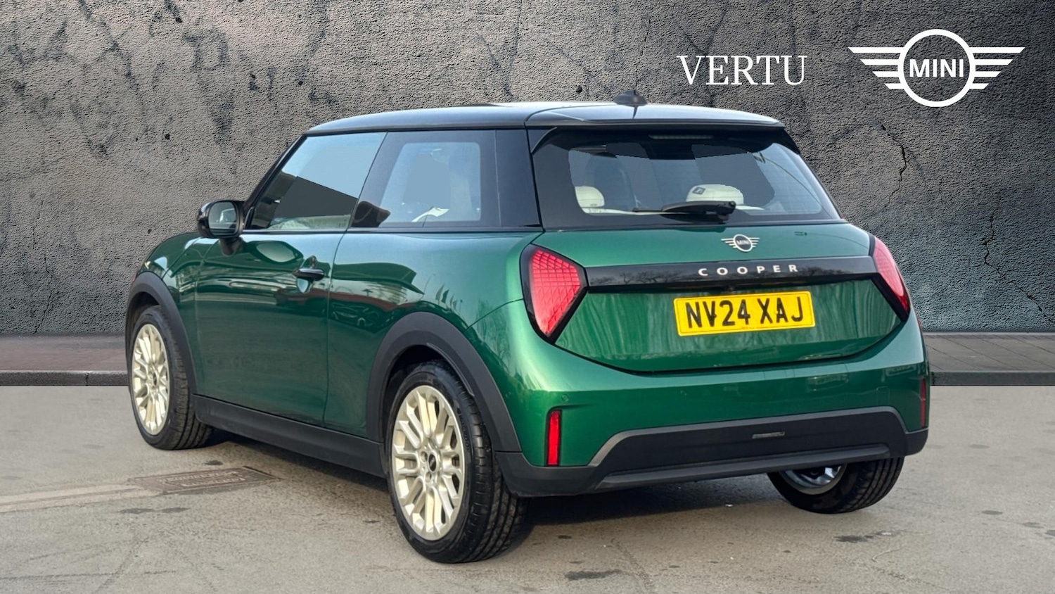 Used MINI Cooper 2024 for sale - 77979838: Photo 2