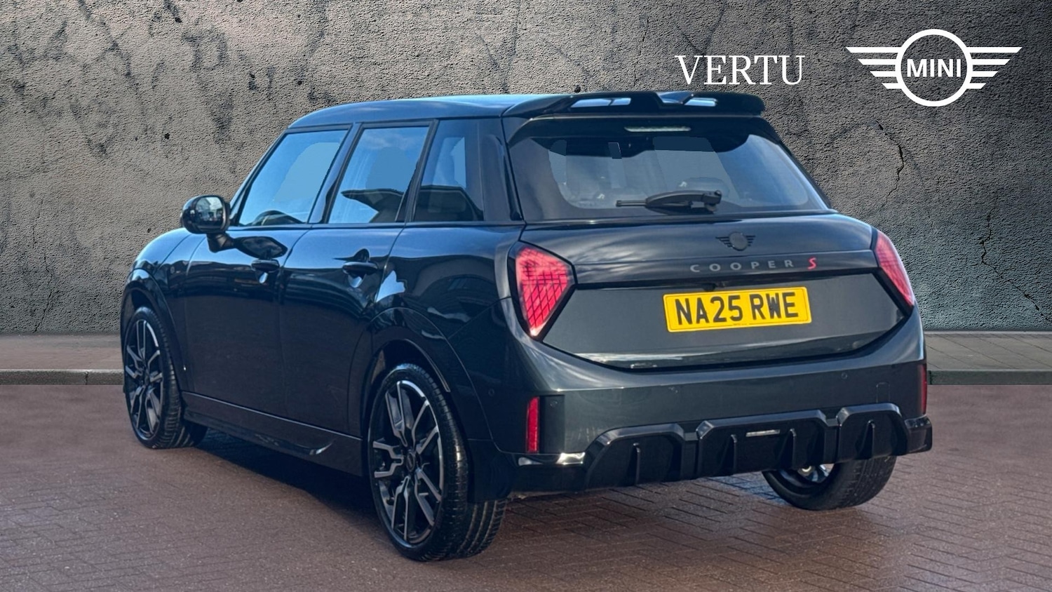 Used MINI Cooper 2025 for sale - 77135676: Photo 2