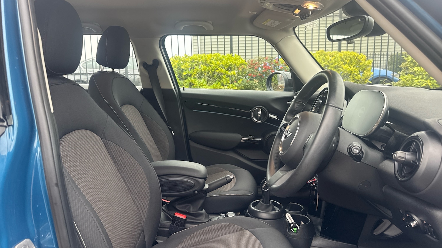 Used MINI Hatch 2023 for sale - 76984608: Photo 11