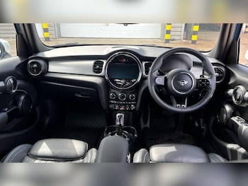 Used MINI Hatch 2023 for sale - 79227942: Photo