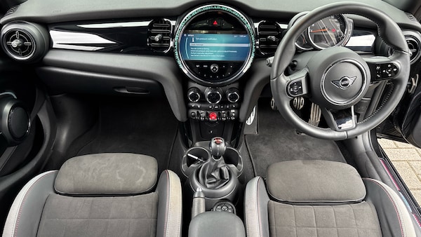 Used MINI Hatch 2022 for sale - 76205436: Photo 4