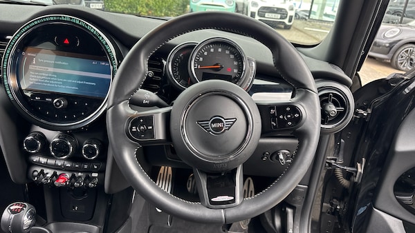 Used MINI Hatch 2022 for sale - 76205436: Photo 5