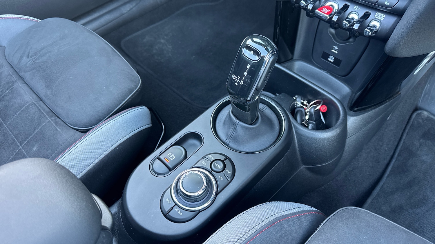 Used MINI Convertible 2024 for sale - 77011669: Photo 10