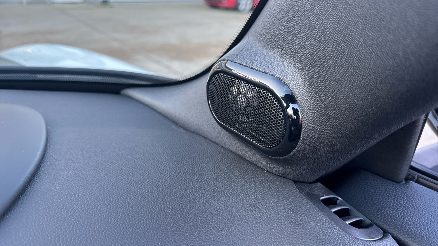 Used MINI Convertible 2024 for sale - 77011669: Photo 41