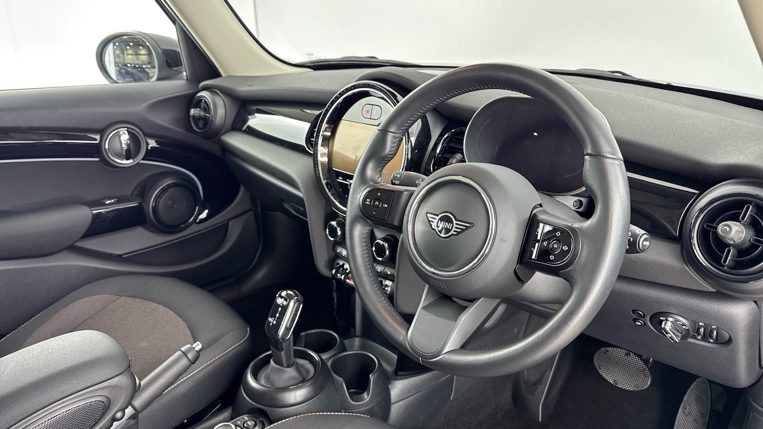 Used MINI Hatch 2023 for sale - 78012570: Photo 6