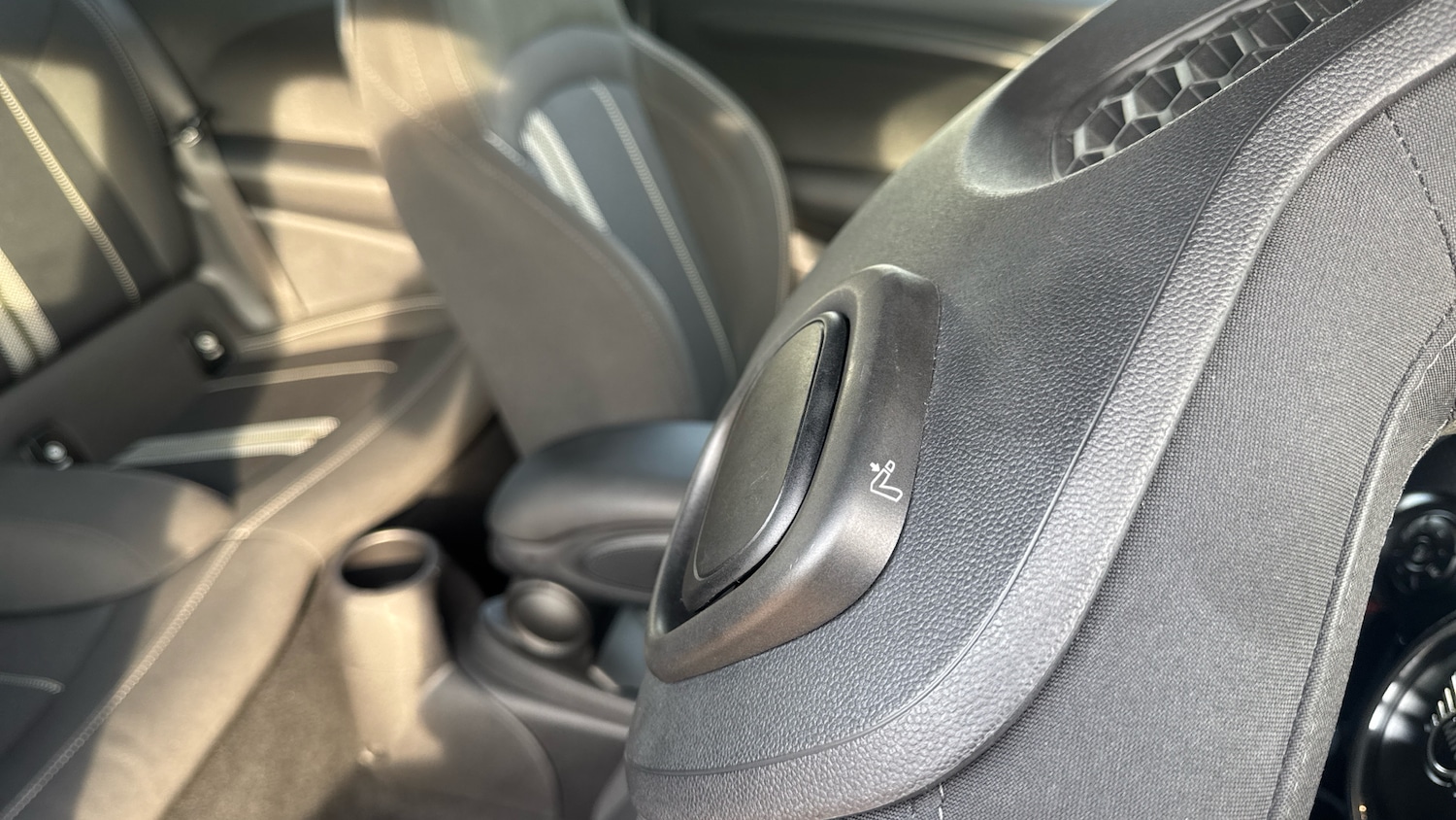 Used MINI Hatch 2019 for sale - 77979840: Photo 33