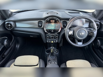 Used MINI Hatch 2023 for sale - 77011874: Photo