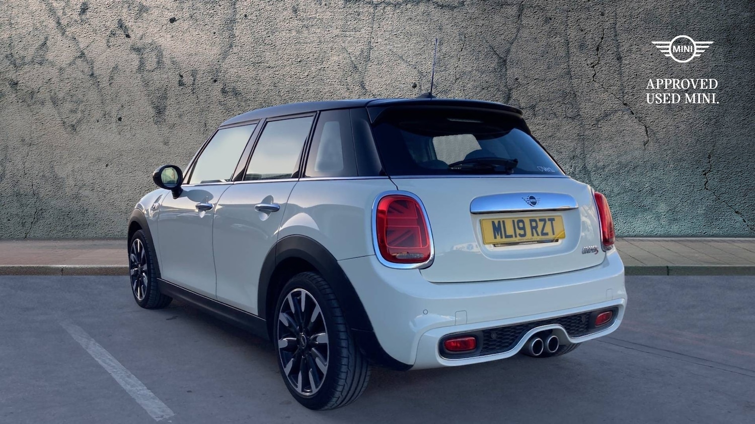 Used MINI Hatch 2019 for sale - 76627795: Photo 2