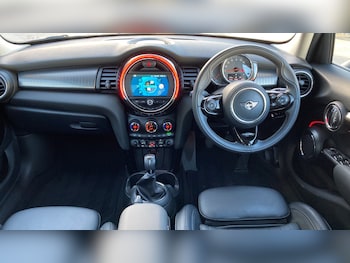 Used MINI Hatch 2019 for sale - 76627795: Photo