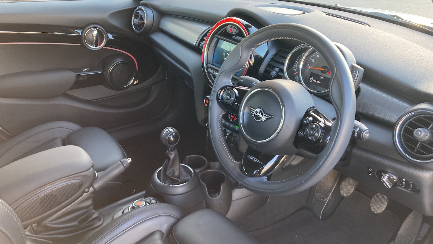 Used MINI Hatch 2019 for sale - 76627795: Photo 6