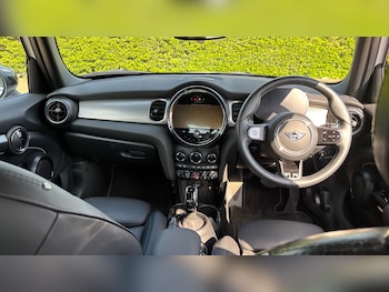 Used MINI Hatch 2023 for sale - 78510429: Photo