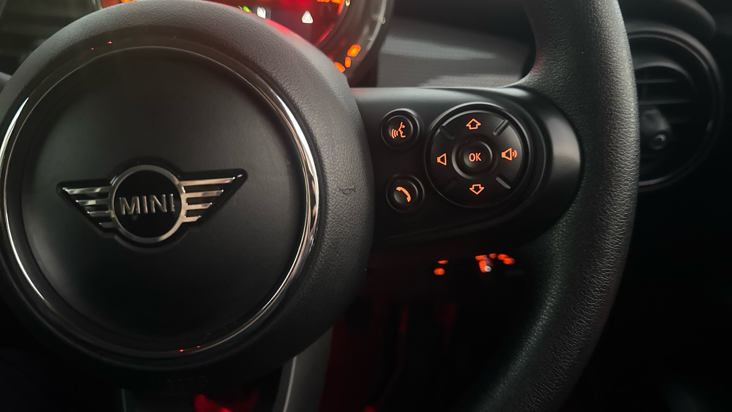 Used MINI Hatch 2019 for sale - 76734364: Photo 18