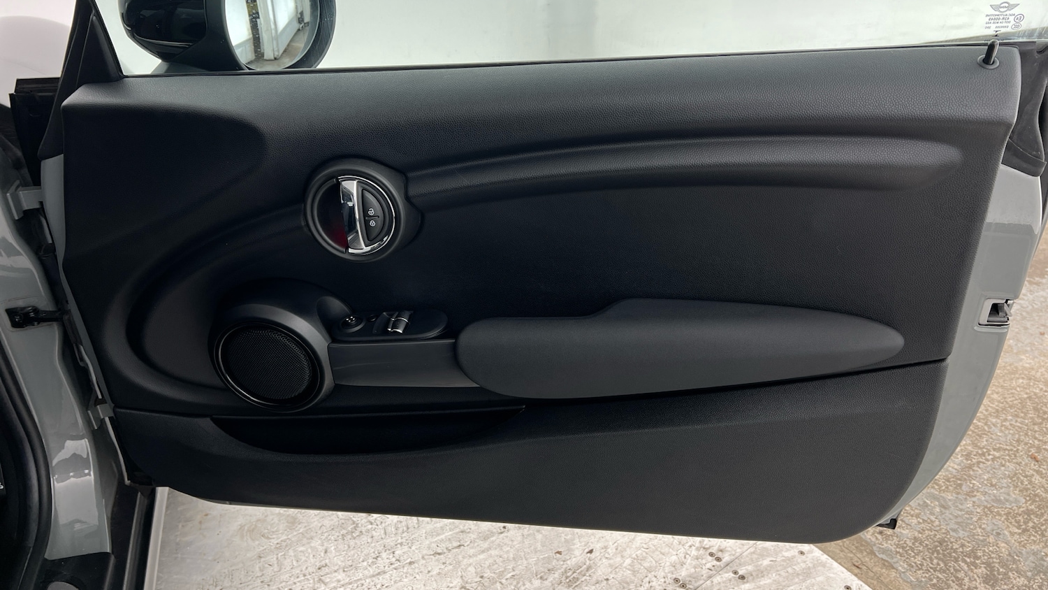 Used MINI Hatch 2019 for sale - 76734364: Photo 8