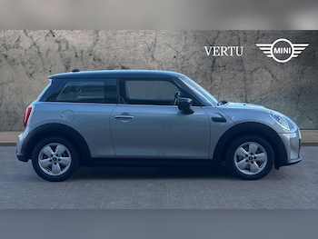 Used MINI Hatch 2024 for sale - 76407331: Photo