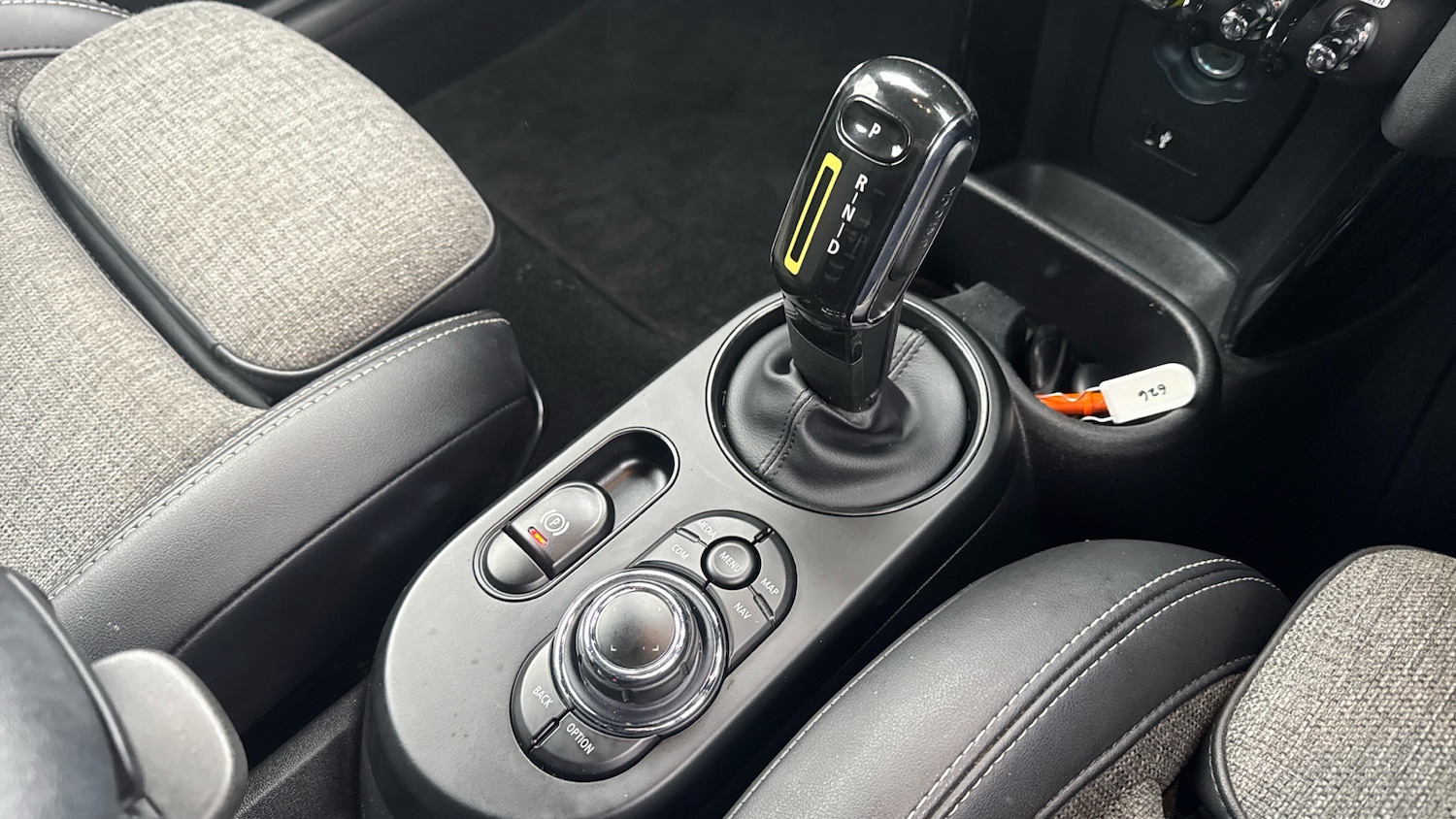 Used MINI Hatch 2022 for sale - 76734358: Photo 10