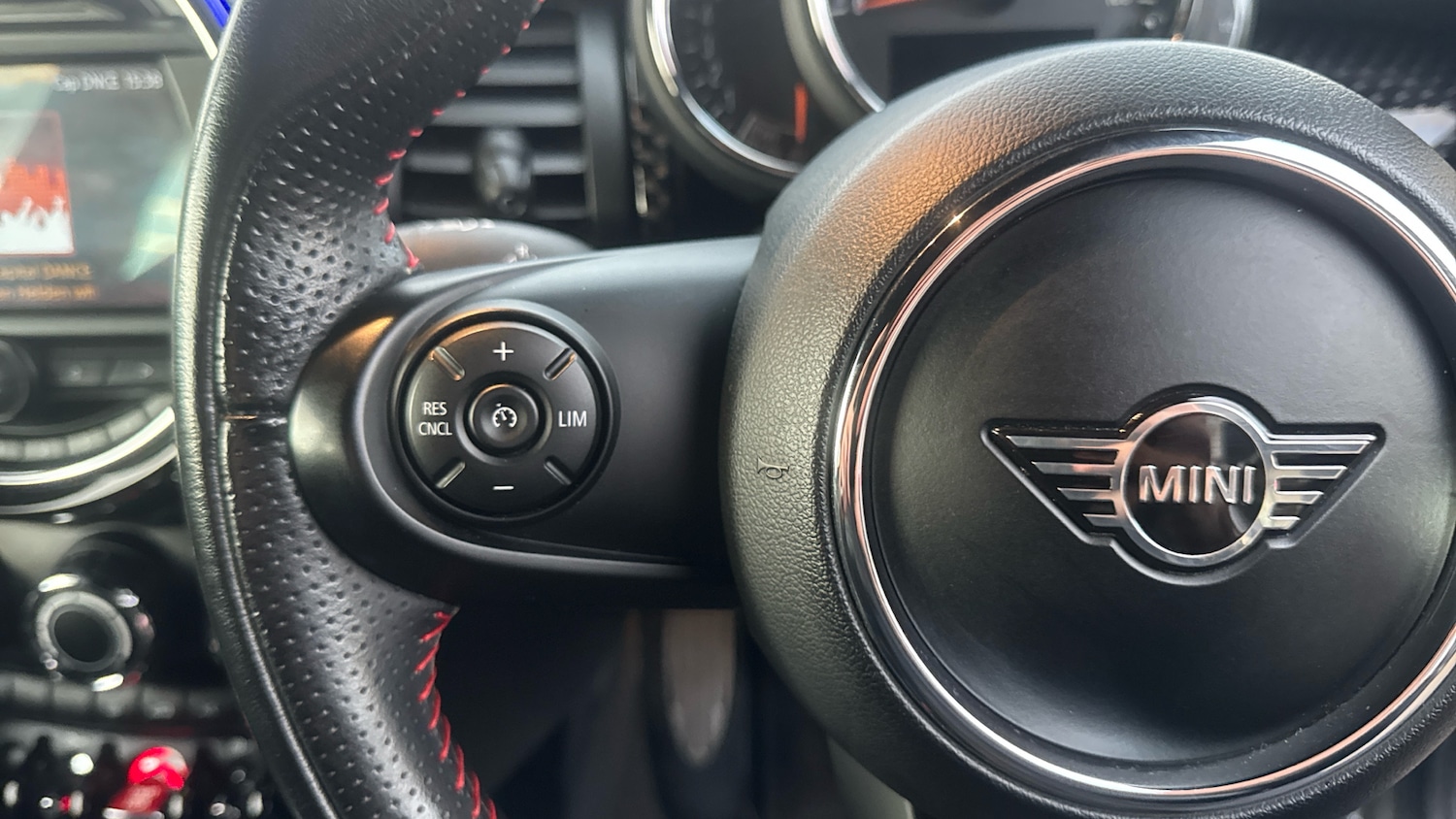 Used MINI Hatch 2019 for sale - 76734978: Photo 17