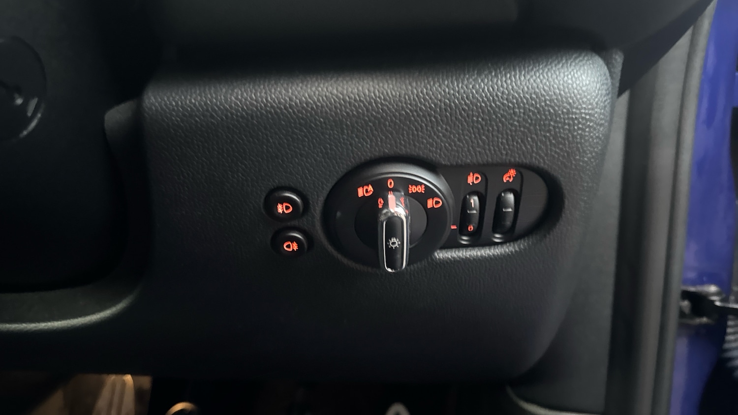 Used MINI Hatch 2019 for sale - 76734978: Photo 29