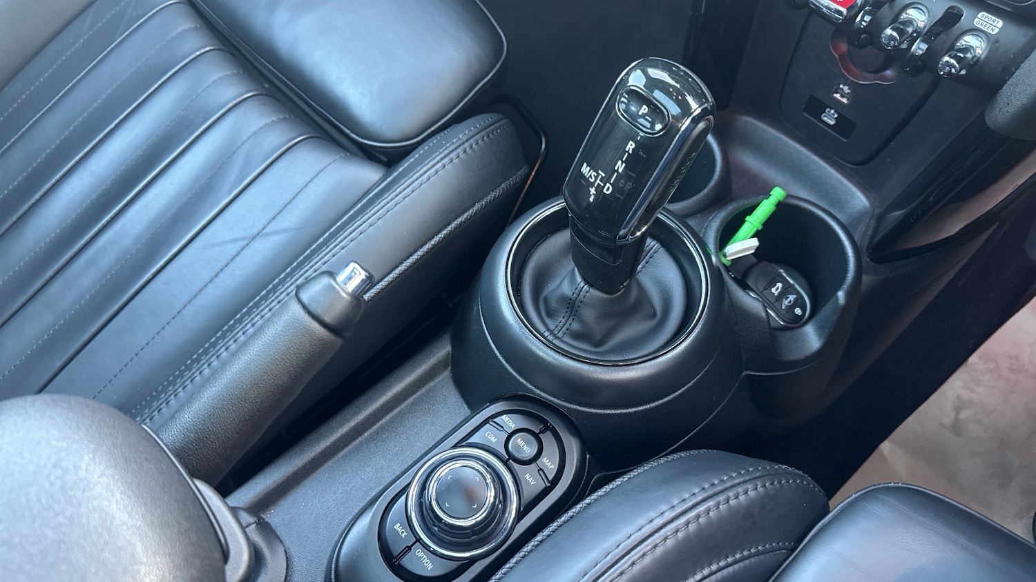 Used MINI Hatch 2024 for sale - 76877352: Photo 10