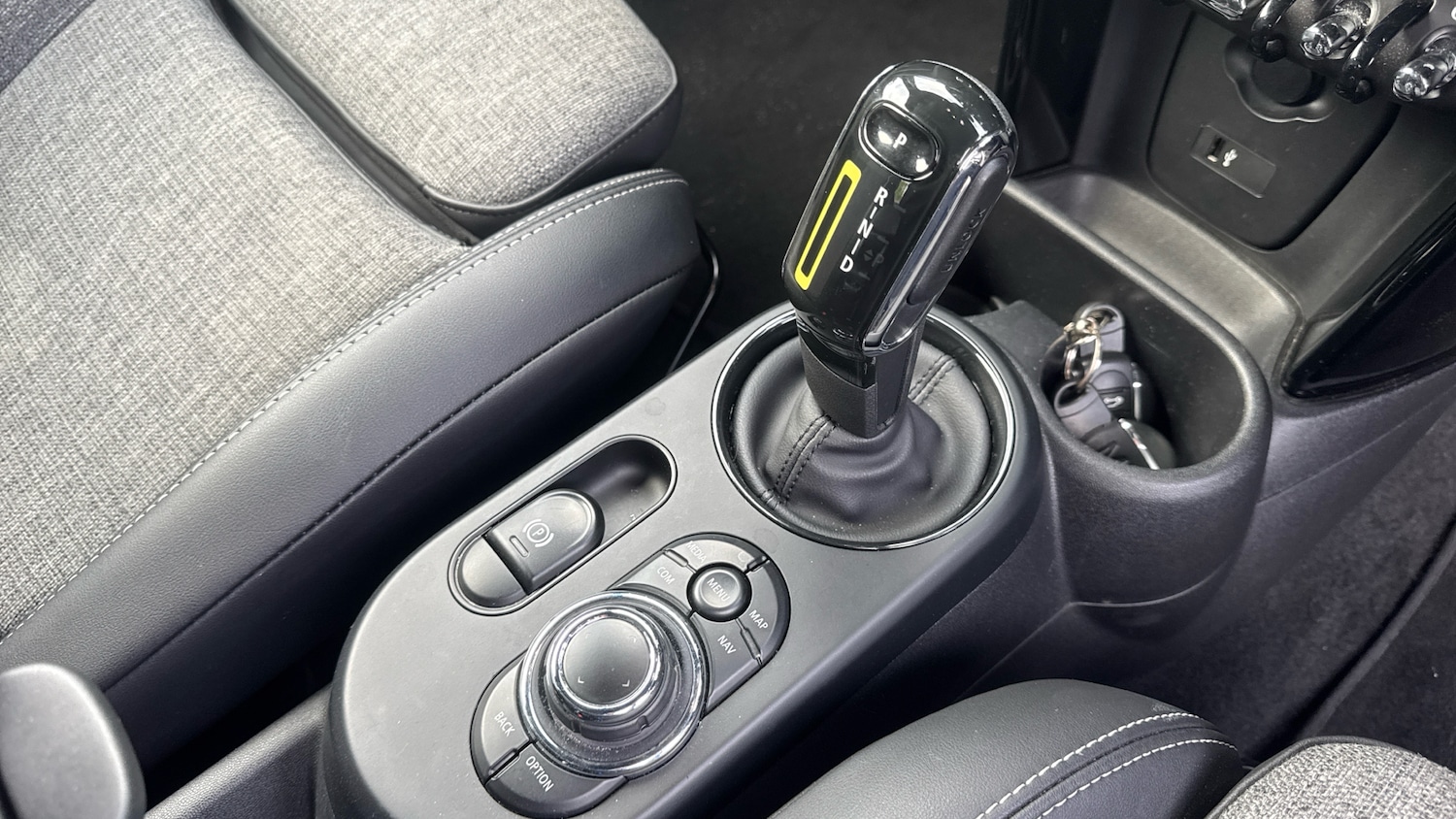 Used MINI Hatch 2022 for sale - 76330359: Photo 10